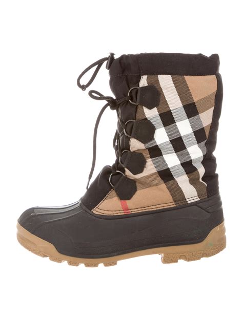 burberry snow boots kids|Burberry store online.